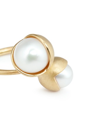 Detail View - Click To Enlarge - BELINDA CHANG - 'Fruity' 18k yellow gold plated double pearl ring