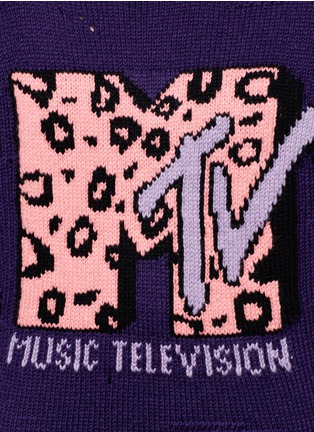Detail View - Click To Enlarge - MARC JACOBS - x MTV logo leopard intarsia wool-cashmere sweater