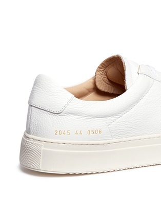 Detail View - Click To Enlarge - COMMON PROJECTS - 'Premium Low' pebbled leather sneakers