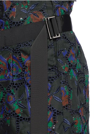 Detail View - Click To Enlarge - SACAI - Botanical print embroidery lace culotte shorts
