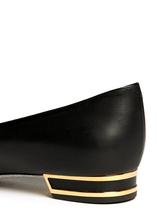 Detail View - Click To Enlarge - RENÉ CAOVILLA - Jewel toe leather flats
