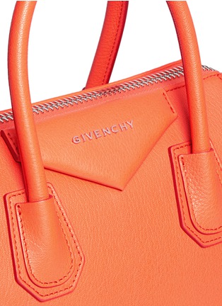 Detail View - Click To Enlarge - GIVENCHY - Antigona small leather satchel