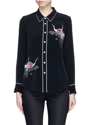 Main View - Click To Enlarge - COMME MOI - Swan embroidered satin back crepe shirt