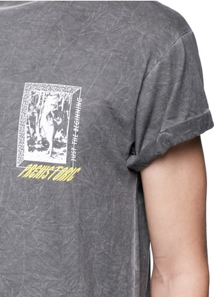 Detail View - Click To Enlarge - TOPMAN - Dinosaur print crinkle effect T-shirt