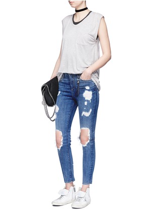 Figure View - Click To Enlarge - 72877 - 'Shiko' ripped knee cropped skinny jeans