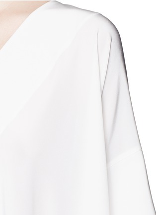 Detail View - Click To Enlarge - VINCE - V-neck silk crepe de Chine poncho