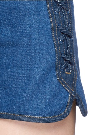 Detail View - Click To Enlarge - ALEXANDER MCQUEEN - Lace-up side mini denim shorts