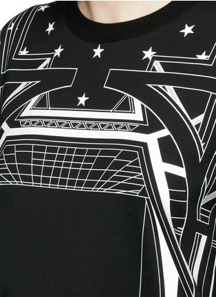 Detail View - Click To Enlarge - GIVENCHY - Geometric star print oversize T-shirt