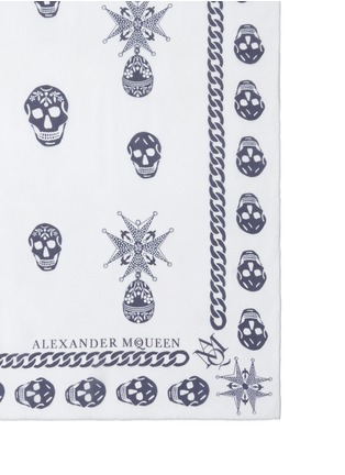 Detail View - Click To Enlarge - ALEXANDER MCQUEEN - Skull medallion silk scarf
