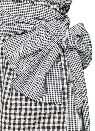 Detail View - Click To Enlarge - ISA ARFEN - Wrap belt gingham print shorts