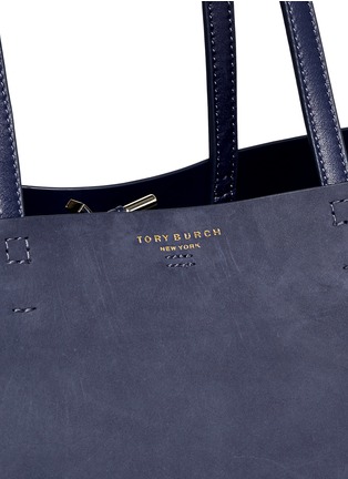 Detail View - Click To Enlarge - TORY BURCH - 'Block-T' large suede leather patchwork tote