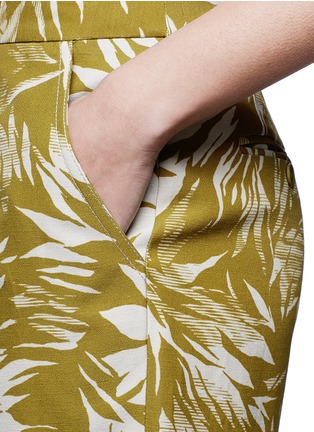 Detail View - Click To Enlarge - JASON WU - Botanical print pencil skirt