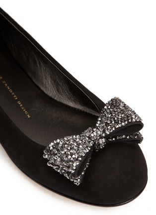 Detail View - Click To Enlarge - 73426 - Crystal bow suede ballerina flats