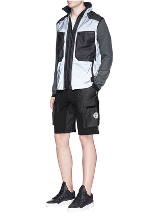 Figure View - Click To Enlarge - STONE ISLAND - 'Mussola Gommata' panel cargo shorts