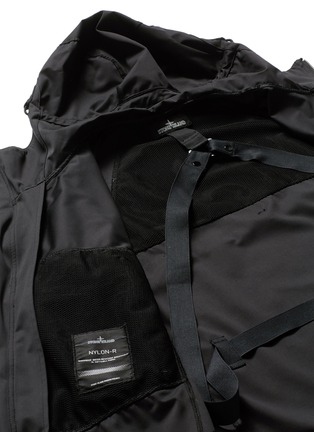 Detail View - Click To Enlarge - STONE ISLAND - Interior shoulder strap NYLON-R zip hoodie