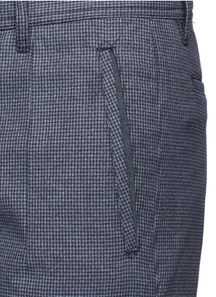 Detail View - Click To Enlarge - ARMANI COLLEZIONI - Cotton houndstooth chinos