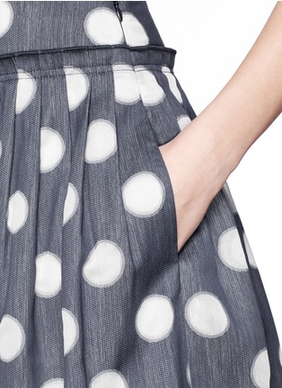 Detail View - Click To Enlarge - ARMANI COLLEZIONI - Polka dot insert flare skirt
