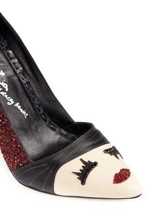 Detail View - Click To Enlarge - ALICE & OLIVIA - 'Stacey Wink' coarse glitter pumps 