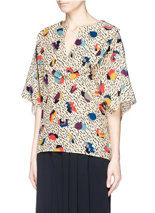 Front View - Click To Enlarge - CHLOÉ - Geometric print silk blouse