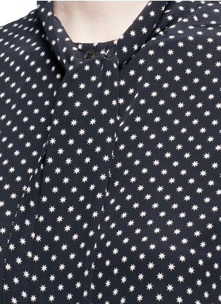 Detail View - Click To Enlarge - EQUIPMENT - x Kate Moss 'Collarless Slim Signature' star print silk shirt