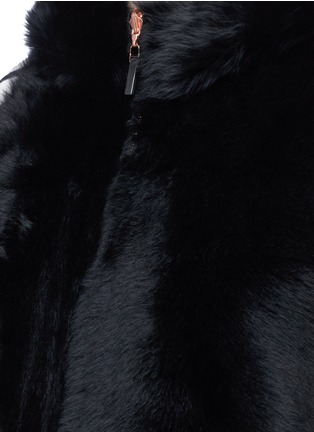 Detail View - Click To Enlarge - KARL DONOGHUE - Reversible cashmere lambskin shearling hooded gilet
