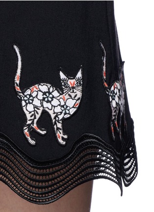 Detail View - Click To Enlarge - MARKUS LUPFER - Mexican cat embroidery wave hem Fauna dress