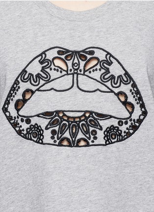 Detail View - Click To Enlarge - MARKUS LUPFER - Lace Cut Out Lip' Dani T-shirt