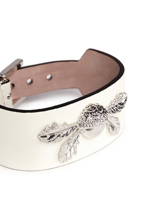 Detail View - Click To Enlarge - ALEXANDER MCQUEEN - Acorn leather bracelet