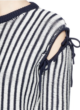 Detail View - Click To Enlarge - CÉDRIC CHARLIER - Bow cutout shoulder stripe sweater