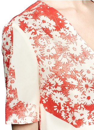 Detail View - Click To Enlarge - STELLA MCCARTNEY - Floral print plunge V-neck silk shift dress