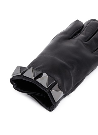 Detail View - Click To Enlarge - VALENTINO GARAVANI - 'Rockstud' short leather gloves