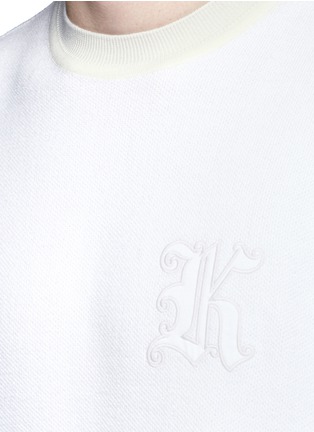Detail View - Click To Enlarge - CHRISTOPHER KANE - 'K' embroidered sweatshirt