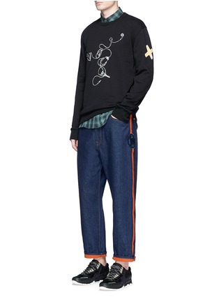 Figure View - Click To Enlarge - CHRISTOPHER KANE - 'Law and Order' patch drop crotch jeans