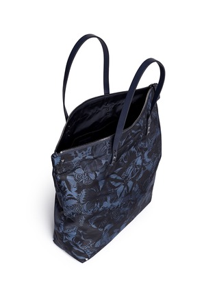 Detail View - Click To Enlarge - VALENTINO GARAVANI - 'Night Camubutterfly' shopper tote