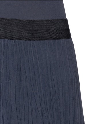 Detail View - Click To Enlarge - ELIZABETH AND JAMES - 'Braylon' crinkle pleat crepe midi skirt