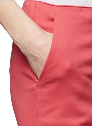 Detail View - Click To Enlarge - ARMANI COLLEZIONI - Cropped straight sateen pants