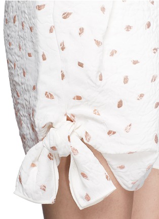 Detail View - Click To Enlarge - CHLOÉ - Metallic jacquard bow cuff shorts