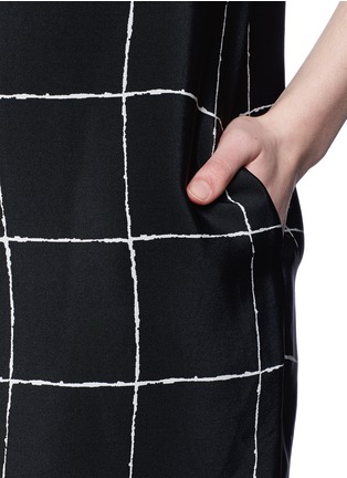 Detail View - Click To Enlarge - VINCE - Windowpane check print silk dress