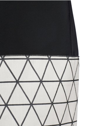 Detail View - Click To Enlarge - VICTORIA BECKHAM - Triangle print panel shift dress