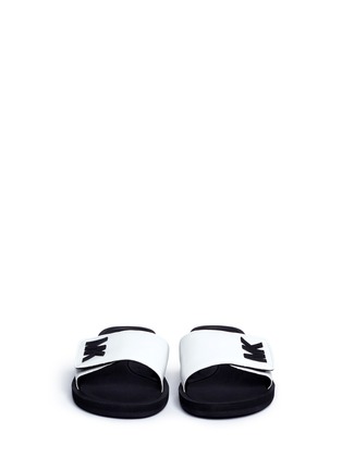 Front View - Click To Enlarge - MICHAEL KORS - 'MK' logo faux leather band rubber slide sandals