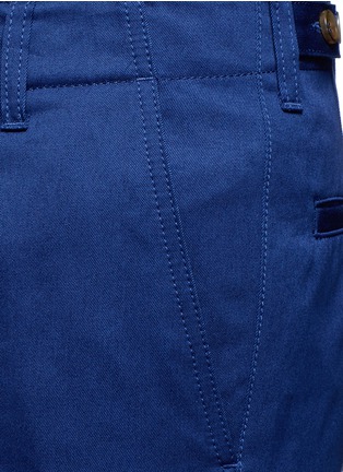Detail View - Click To Enlarge - GUCCI - Contrast trim rolled cuff cotton chinos