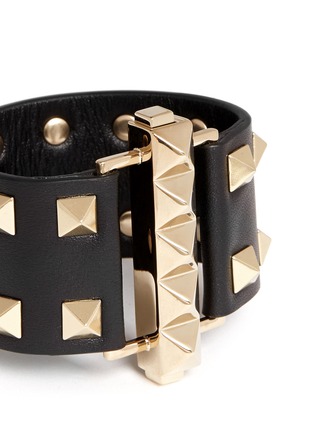 Detail View - Click To Enlarge - VALENTINO GARAVANI - 'Rockstud' tier leather bracelet