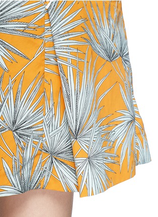 Detail View - Click To Enlarge - MSGM - Leaf print zip pocket shift dress