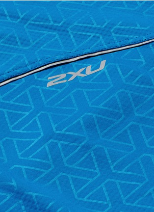 Detail View - Click To Enlarge - 2XU - 'Membrane' reflective geometric print performance jacket