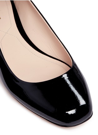 Detail View - Click To Enlarge - NICHOLAS KIRKWOOD - 'Casati' faux pearl heel patent leather flats
