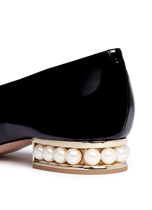 Detail View - Click To Enlarge - NICHOLAS KIRKWOOD - 'Casati' faux pearl heel patent leather flats