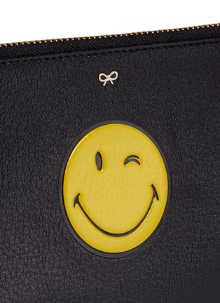 Detail View - Click To Enlarge - ANYA HINDMARCH - 'Wink Loose Pocket' small leather zip pouch