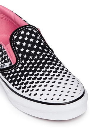 Detail View - Click To Enlarge - VANS - 'Classic' heart and star print canvas kids slip-ons