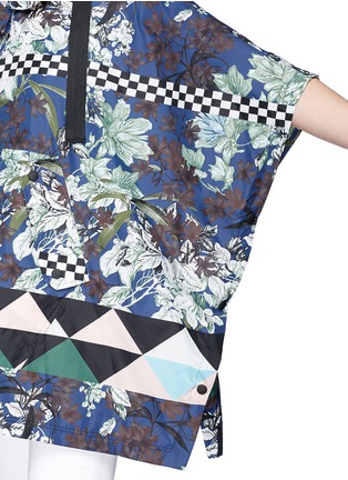 Detail View - Click To Enlarge - MSGM - Floral check print poncho windbreaker