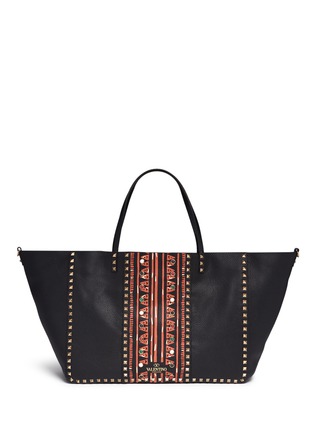 Back View - Click To Enlarge - VALENTINO GARAVANI - 'Rockstud Rolling' large tribal print leather tote